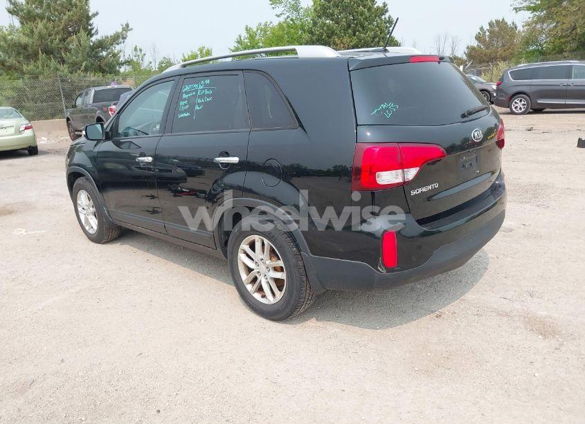 Photo 3 of 2015 Kia Sorento LX (VIN 5XYKT4A60FG649732)