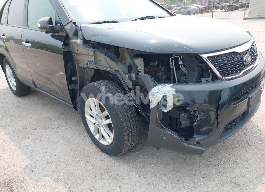 Photo 6 of 2015 Kia Sorento LX (VIN 5XYKT4A60FG649732)