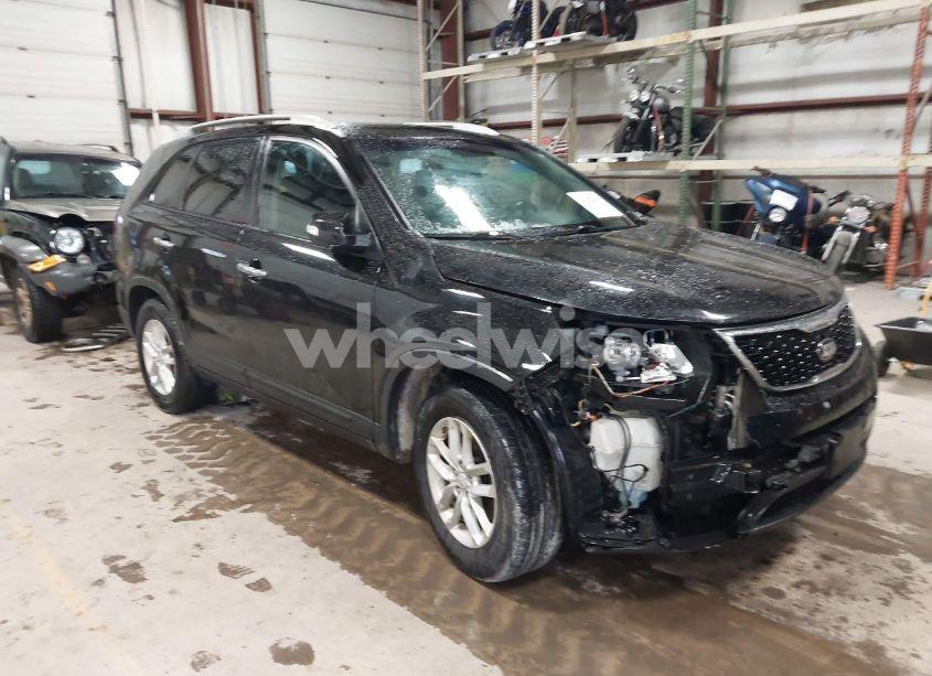 2015 Kia Sorento LX (VIN 5XYKT4A60FG653215) main photo