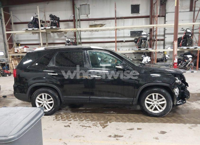 Photo 13 of 2015 Kia Sorento LX (VIN 5XYKT4A60FG653215)