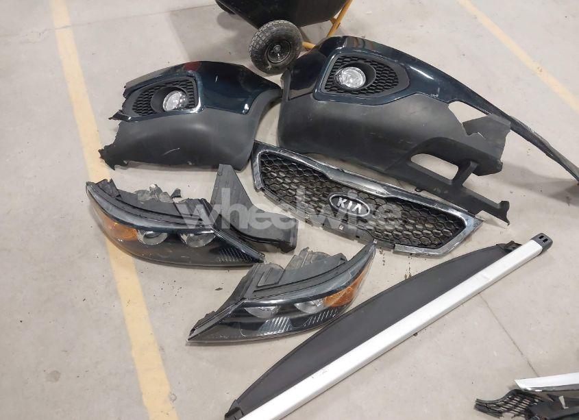 Photo 12 of 2013 Kia Sorento LX (VIN 5XYKT4A61DG371260)