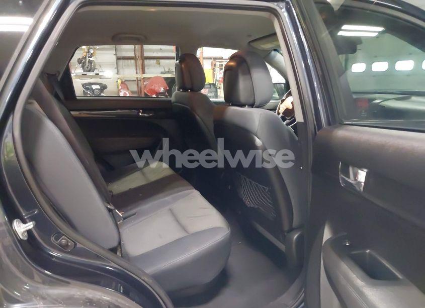 Photo 8 of 2013 Kia Sorento LX (VIN 5XYKT4A61DG371260)