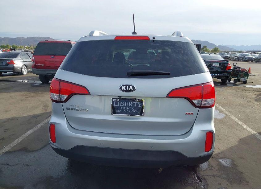 Photo 16 of 2014 Kia Sorento LX (VIN 5XYKT4A61EG481033)