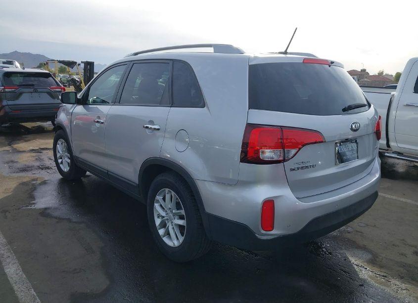 Photo 3 of 2014 Kia Sorento LX (VIN 5XYKT4A61EG481033)