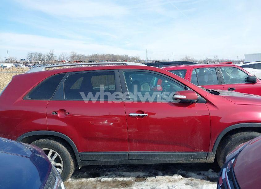 Photo 13 of 2015 Kia Sorento LX (VIN 5XYKT4A61FG575897)