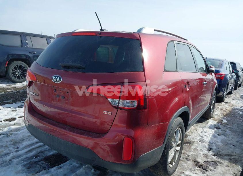Photo 4 of 2015 Kia Sorento LX (VIN 5XYKT4A61FG575897)