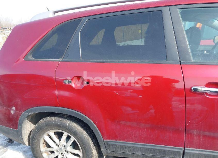 Photo 6 of 2015 Kia Sorento LX (VIN 5XYKT4A61FG575897)