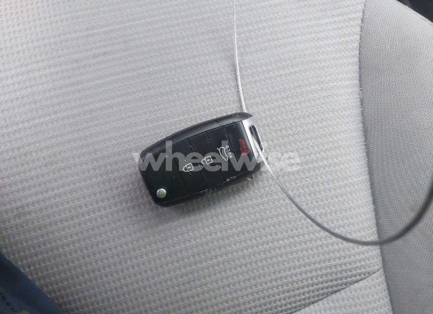 Photo 11 of 2015 Kia Sorento LX (VIN 5XYKT4A61FG577018)