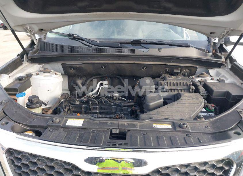 Photo 10 of 2012 Kia Sorento LX (VIN 5XYKT4A62CG237467)