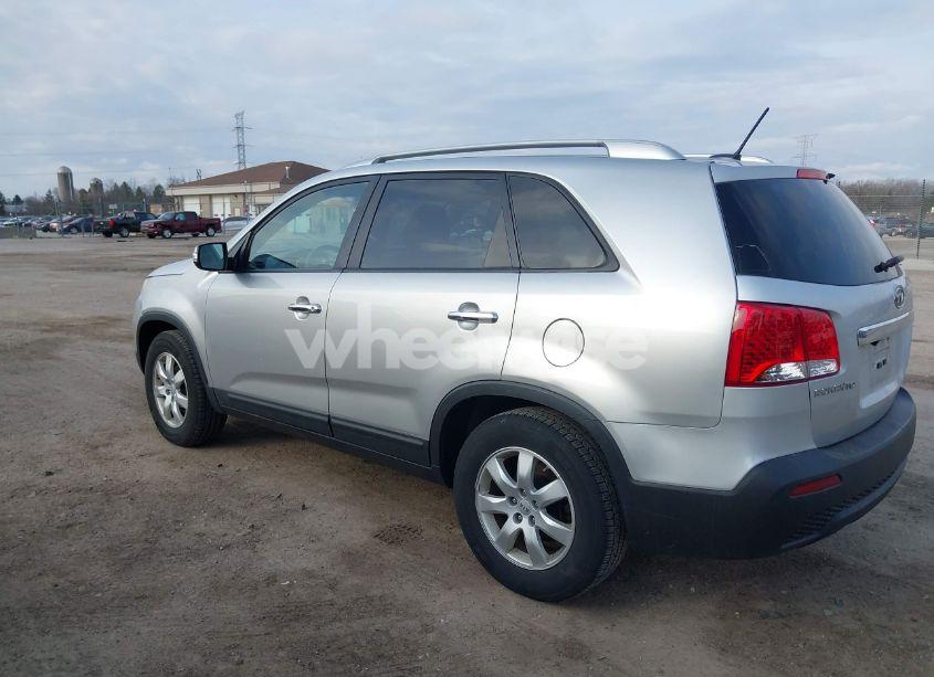 Photo 3 of 2012 Kia Sorento LX (VIN 5XYKT4A62CG237467)