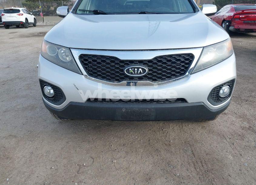 Photo 6 of 2012 Kia Sorento LX (VIN 5XYKT4A62CG237467)