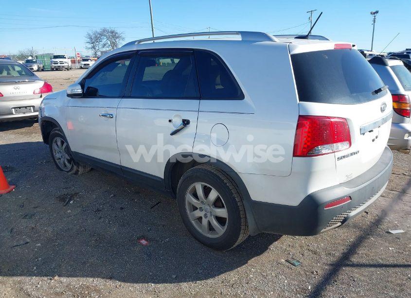 Photo 3 of 2012 Kia Sorento LX (VIN 5XYKT4A62CG260067)