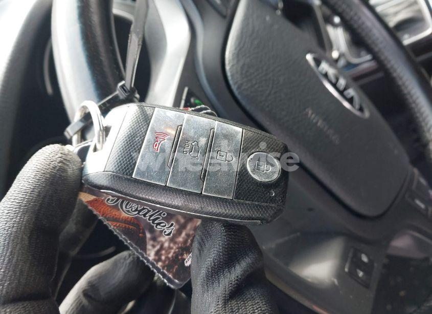 Photo 11 of 2014 Kia Sorento LX (VIN 5XYKT4A62EG492994)