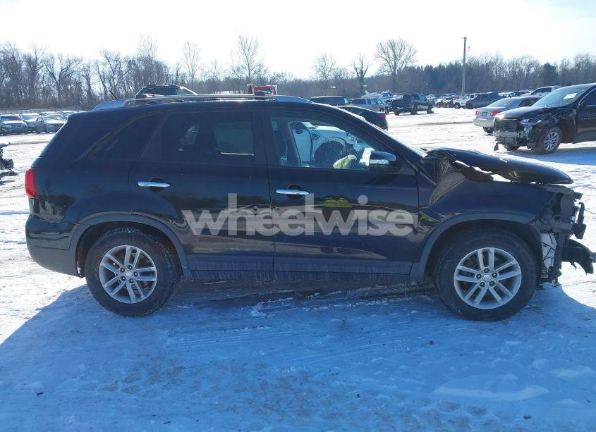 Photo 12 of 2014 Kia Sorento LX (VIN 5XYKT4A62EG518607)