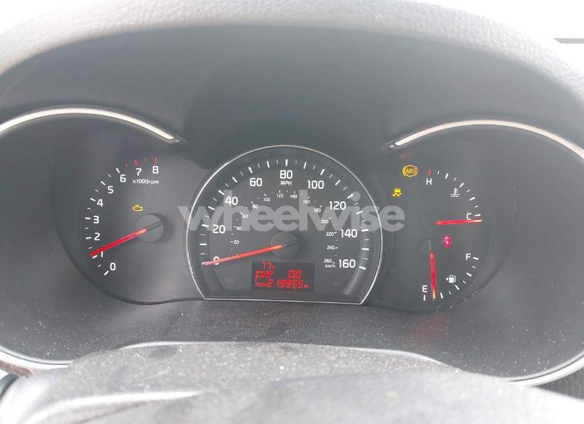 Photo 7 of 2014 Kia Sorento LX (VIN 5XYKT4A62EG540803)