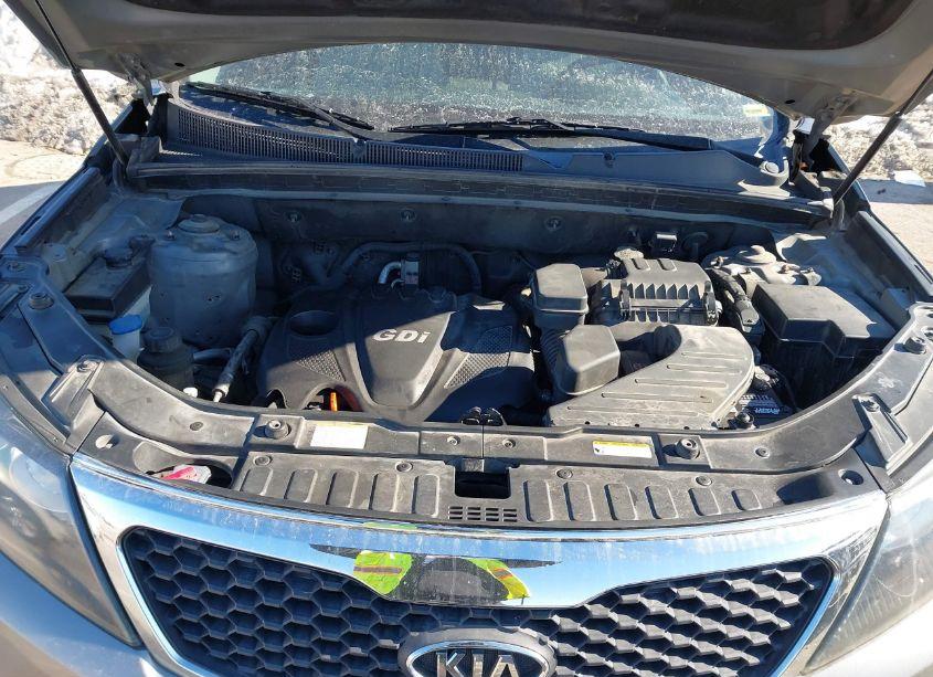 Photo 10 of 2013 Kia Sorento LX (VIN 5XYKT4A63DG326482)