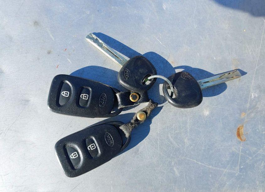 Photo 11 of 2013 Kia Sorento LX (VIN 5XYKT4A63DG326482)