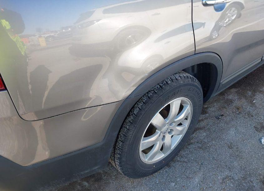 Photo 6 of 2013 Kia Sorento LX (VIN 5XYKT4A63DG326482)