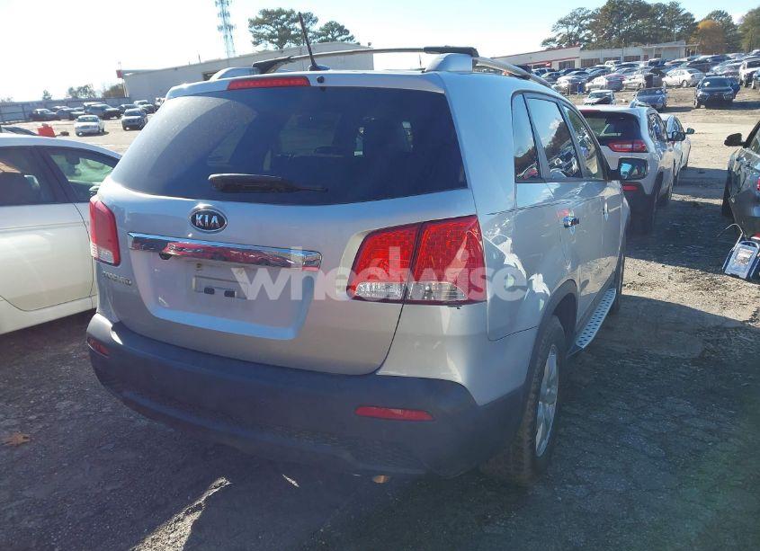 Photo 4 of 2013 Kia Sorento LX (VIN 5XYKT4A63DG355982)