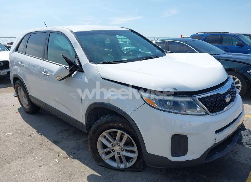 2014 Kia Sorento LX (VIN 5XYKT4A63EG425417) main photo