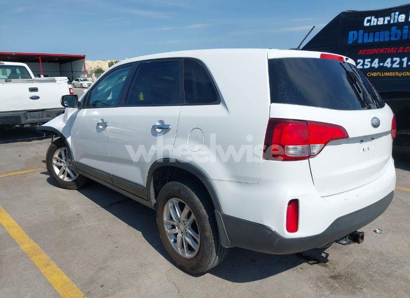 Photo 3 of 2014 Kia Sorento LX (VIN 5XYKT4A63EG425417)