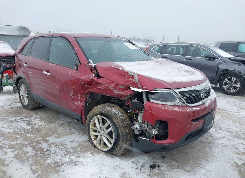 2014 Kia Sorento LX (VIN 5XYKT4A63EG427331) main photo
