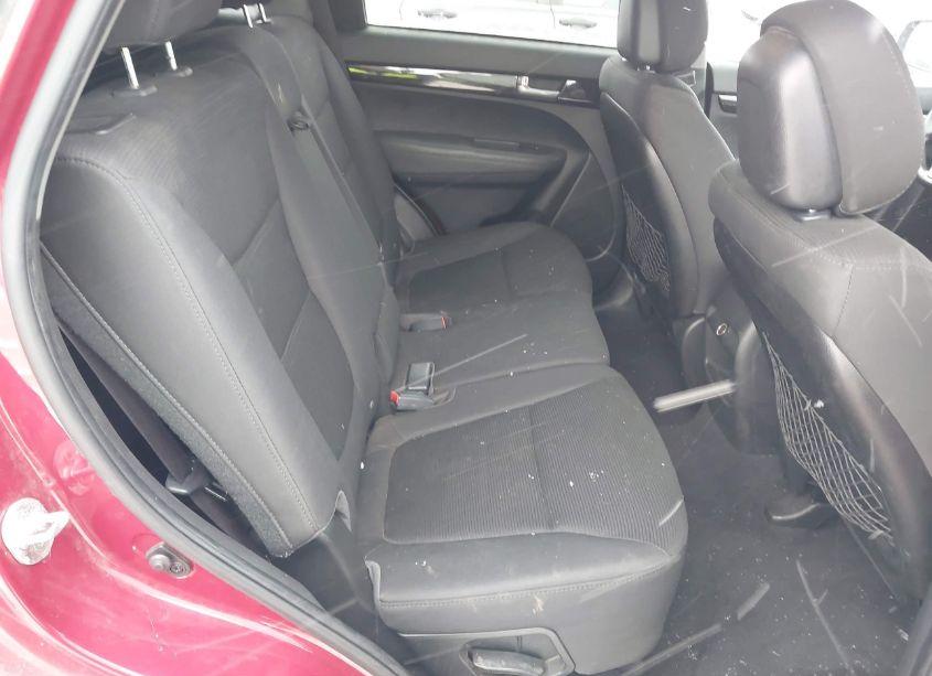 Photo 8 of 2014 Kia Sorento LX (VIN 5XYKT4A63EG427331)