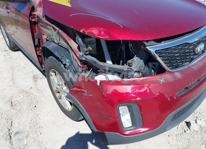 Photo 6 of 2014 Kia Sorento LX (VIN 5XYKT4A63EG505025)