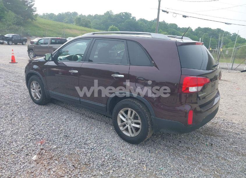 Photo 3 of 2015 Kia Sorento LX (VIN 5XYKT4A63FG626333)