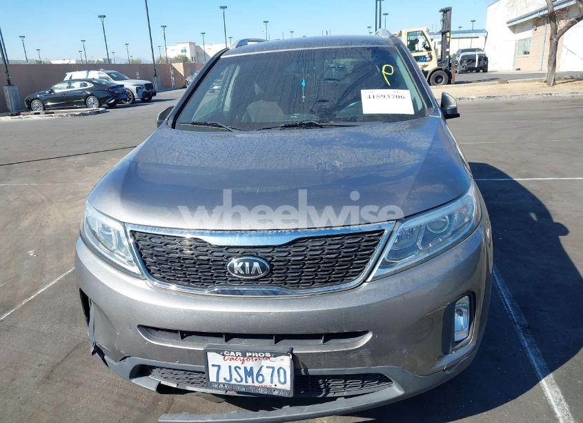 Photo 13 of 2015 Kia Sorento LX (VIN 5XYKT4A63FG653497)