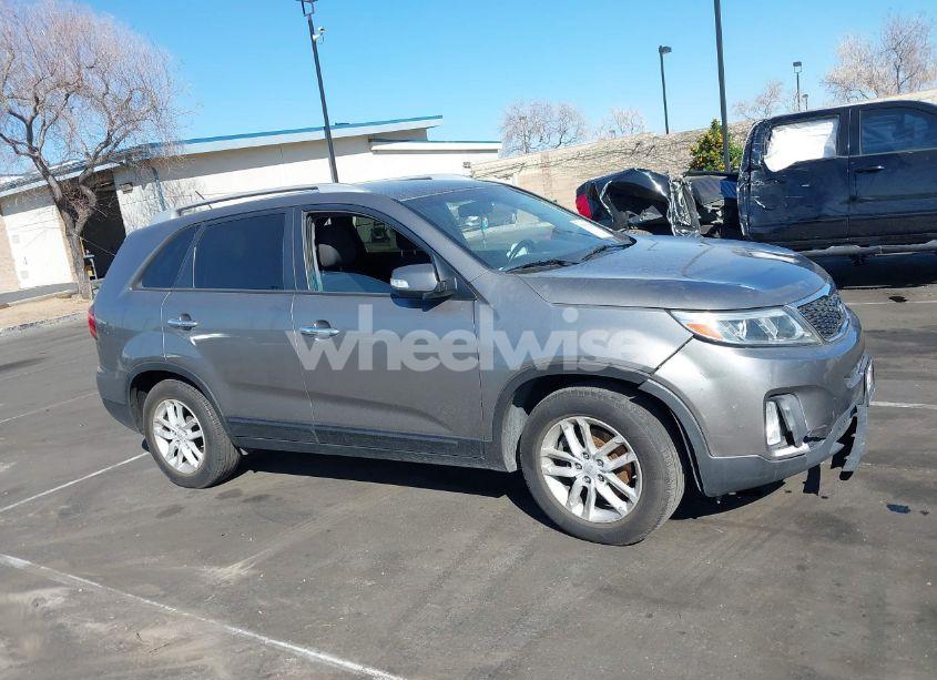 Photo 14 of 2015 Kia Sorento LX (VIN 5XYKT4A63FG653497)