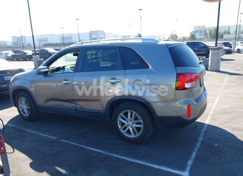Photo 15 of 2015 Kia Sorento LX (VIN 5XYKT4A63FG653497)