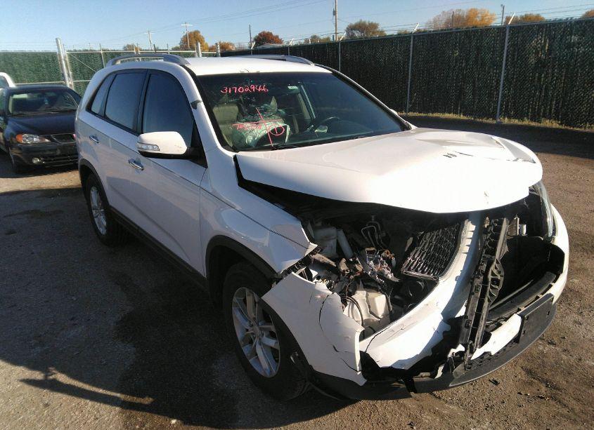 2015 Kia Sorento LX (VIN 5XYKT4A63FG654634) main photo