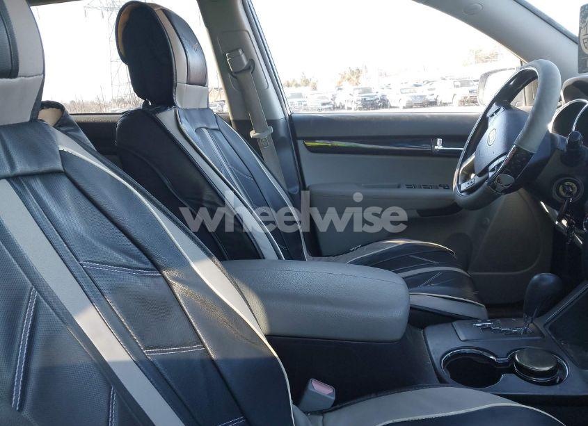 Photo 5 of 2012 Kia Sorento LX (VIN 5XYKT4A64CG197876)