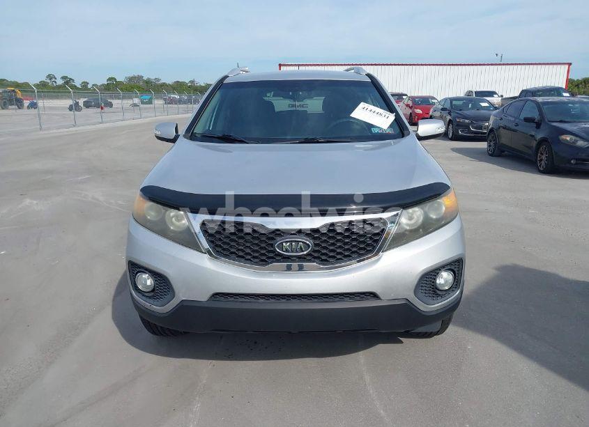 Photo 6 of 2012 Kia Sorento LX (VIN 5XYKT4A64CG205216)