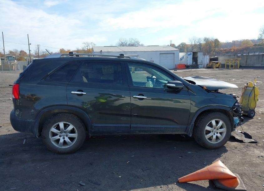 Photo 13 of 2013 Kia Sorento LX (VIN 5XYKT4A64DG330587)