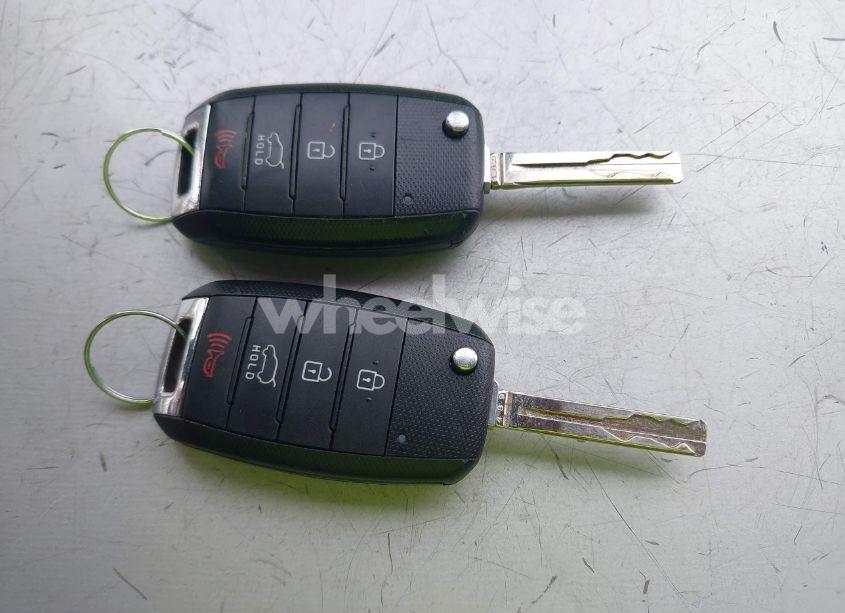 Photo 11 of 2015 Kia Sorento LX (VIN 5XYKT4A64FG589597)