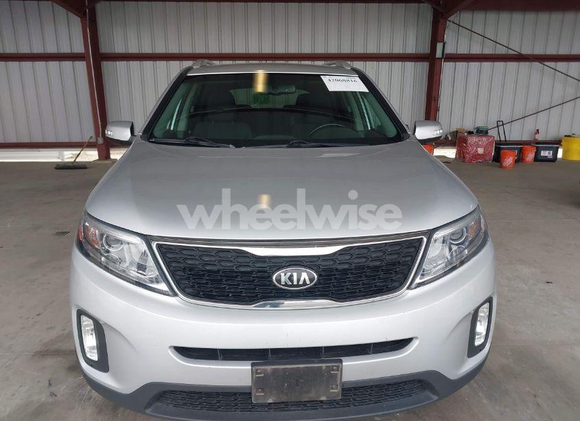 Photo 12 of 2015 Kia Sorento LX (VIN 5XYKT4A64FG589597)