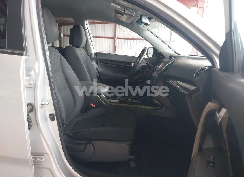 Photo 5 of 2015 Kia Sorento LX (VIN 5XYKT4A64FG589597)