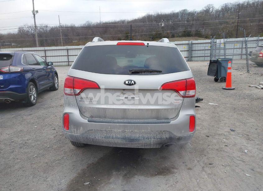 Photo 17 of 2015 Kia Sorento LX (VIN 5XYKT4A64FG604745)
