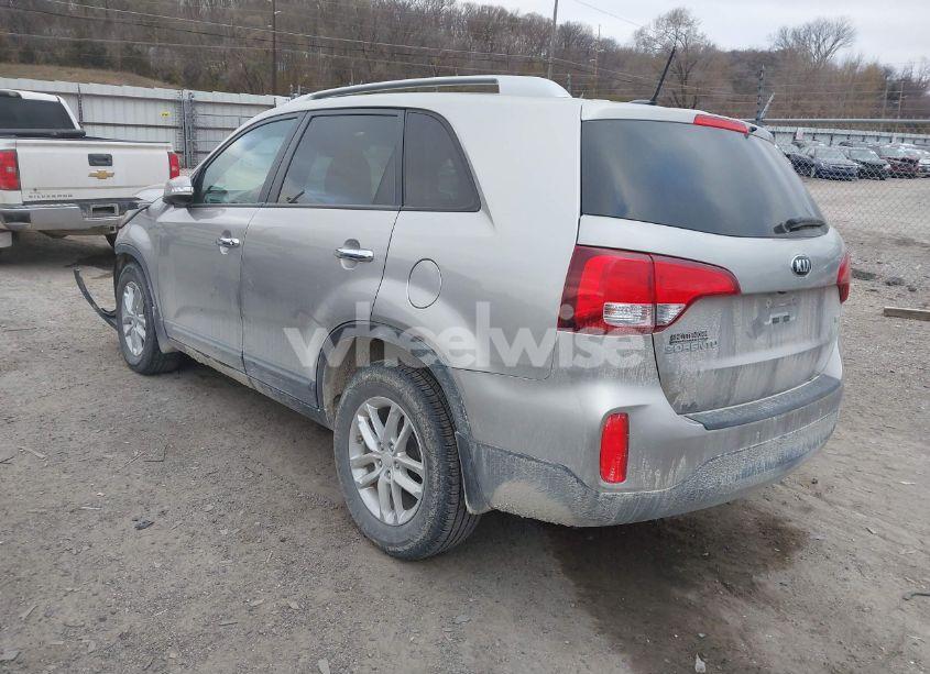Photo 3 of 2015 Kia Sorento LX (VIN 5XYKT4A64FG604745)