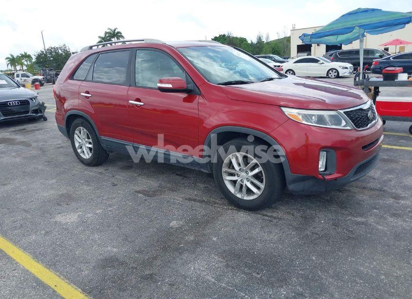 2015 Kia Sorento LX (VIN 5XYKT4A64FG611839) main photo