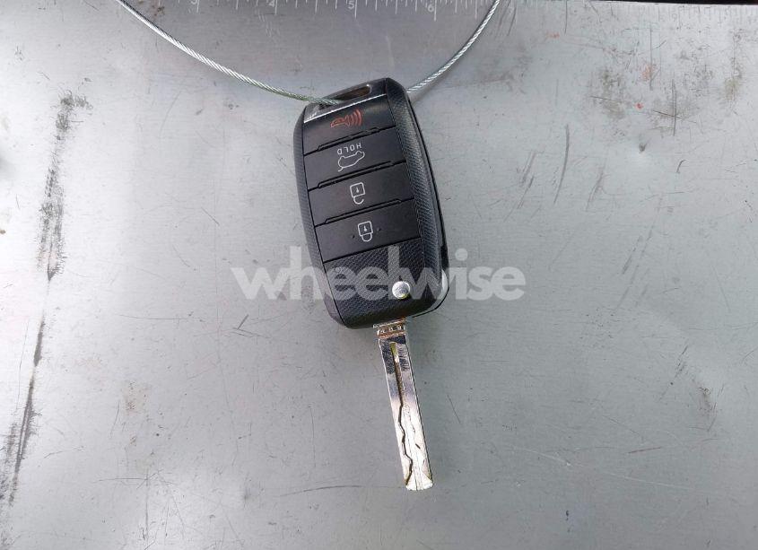 Photo 11 of 2015 Kia Sorento LX (VIN 5XYKT4A64FG611839)