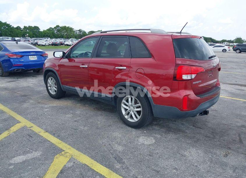 Photo 3 of 2015 Kia Sorento LX (VIN 5XYKT4A64FG611839)