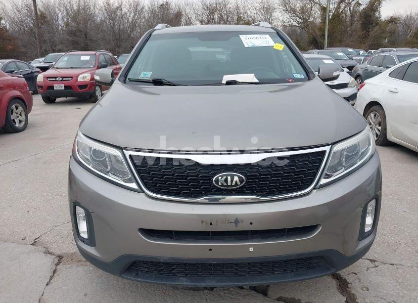 Photo 12 of 2015 Kia Sorento LX (VIN 5XYKT4A64FG625787)