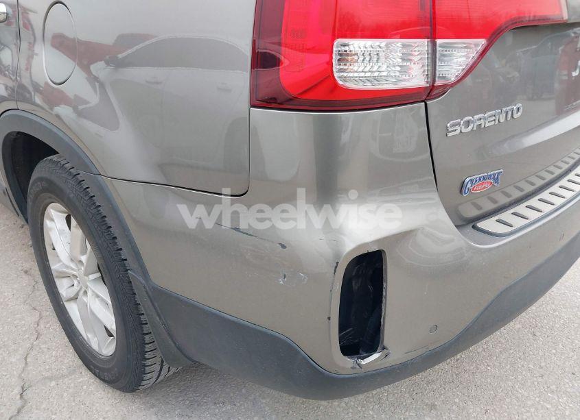 Photo 6 of 2015 Kia Sorento LX (VIN 5XYKT4A64FG625787)