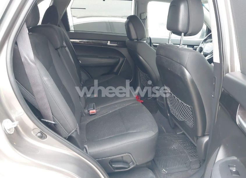 Photo 8 of 2015 Kia Sorento LX (VIN 5XYKT4A64FG625787)