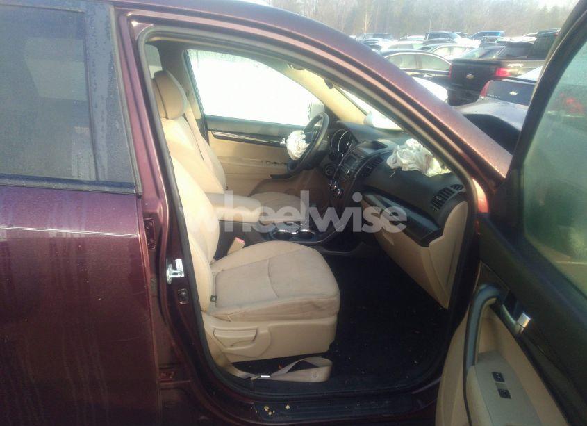 Photo 5 of 2012 Kia Sorento LX (VIN 5XYKT4A65CG218475)