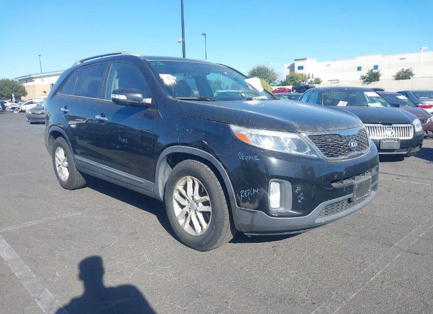 2014 Kia Sorento LX (VIN 5XYKT4A65EG434863) main photo