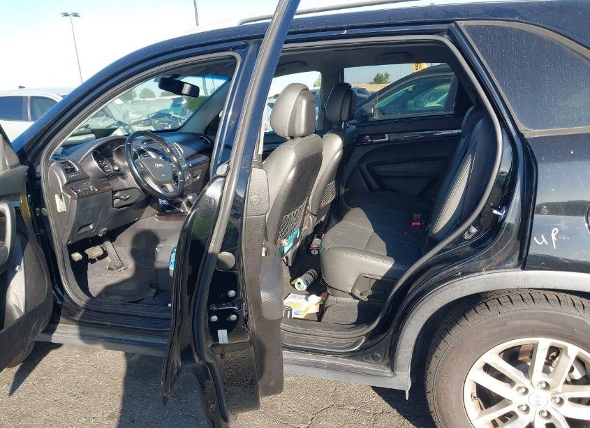 Photo 8 of 2014 Kia Sorento LX (VIN 5XYKT4A65EG434863)